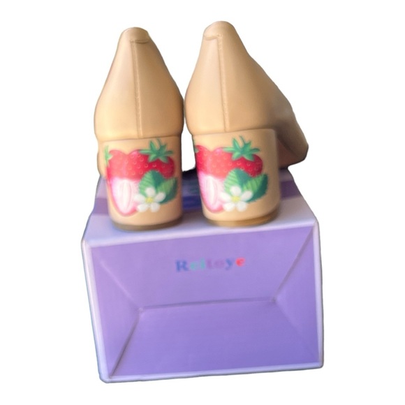 Reitoye Women’s Low Heels Size 7. - Picture 5 of 6